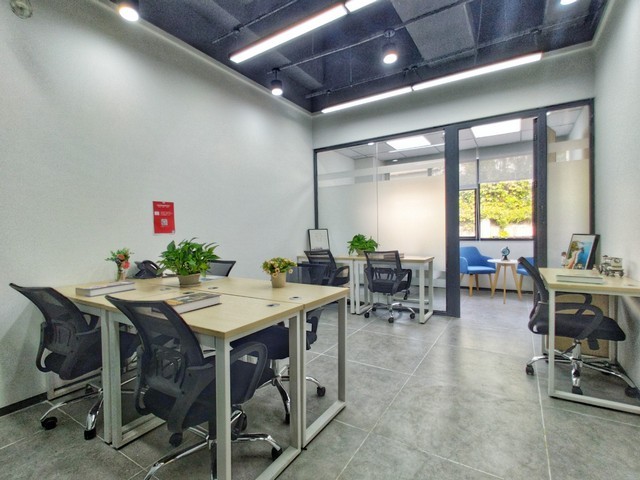 厂房伸缩门多少钱